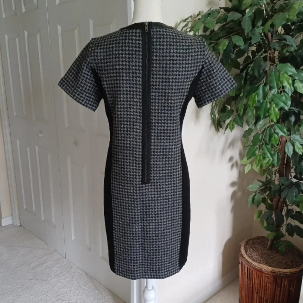LIKE NEW! J. Crew Black & Gray Wool Houndstooth Side Panel Dress Size 4